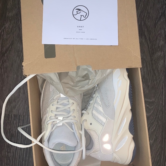 yeezy 700 static goat